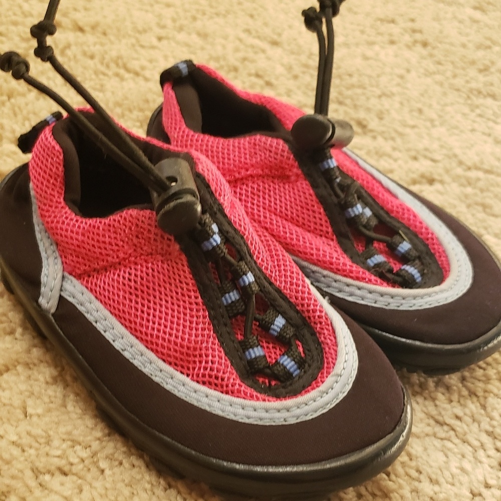 Toddler water shoes